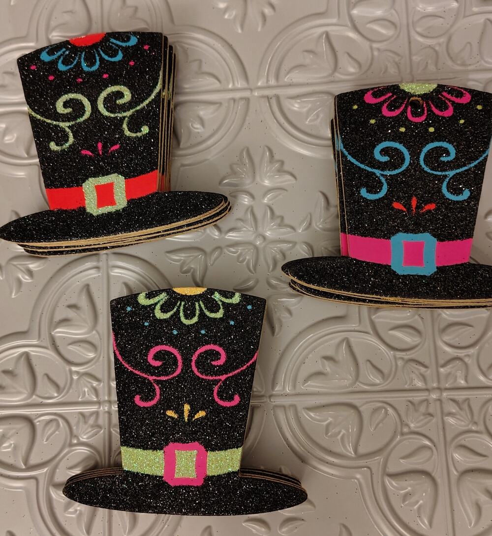 #CR12 - HALLOWEEN DECOR AND CRAFTS - 20 PIECES - GLITTER TOP HATS